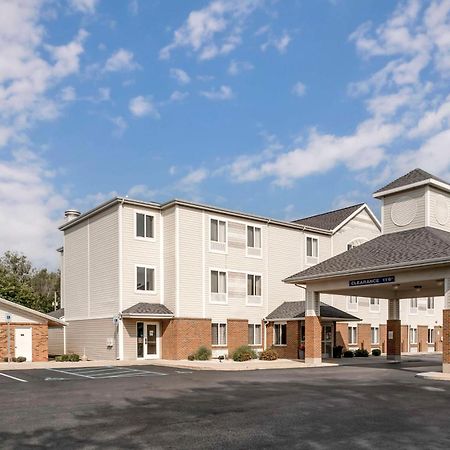 Best Western Beacon Inn Гранд-Хейвен Экстерьер фото