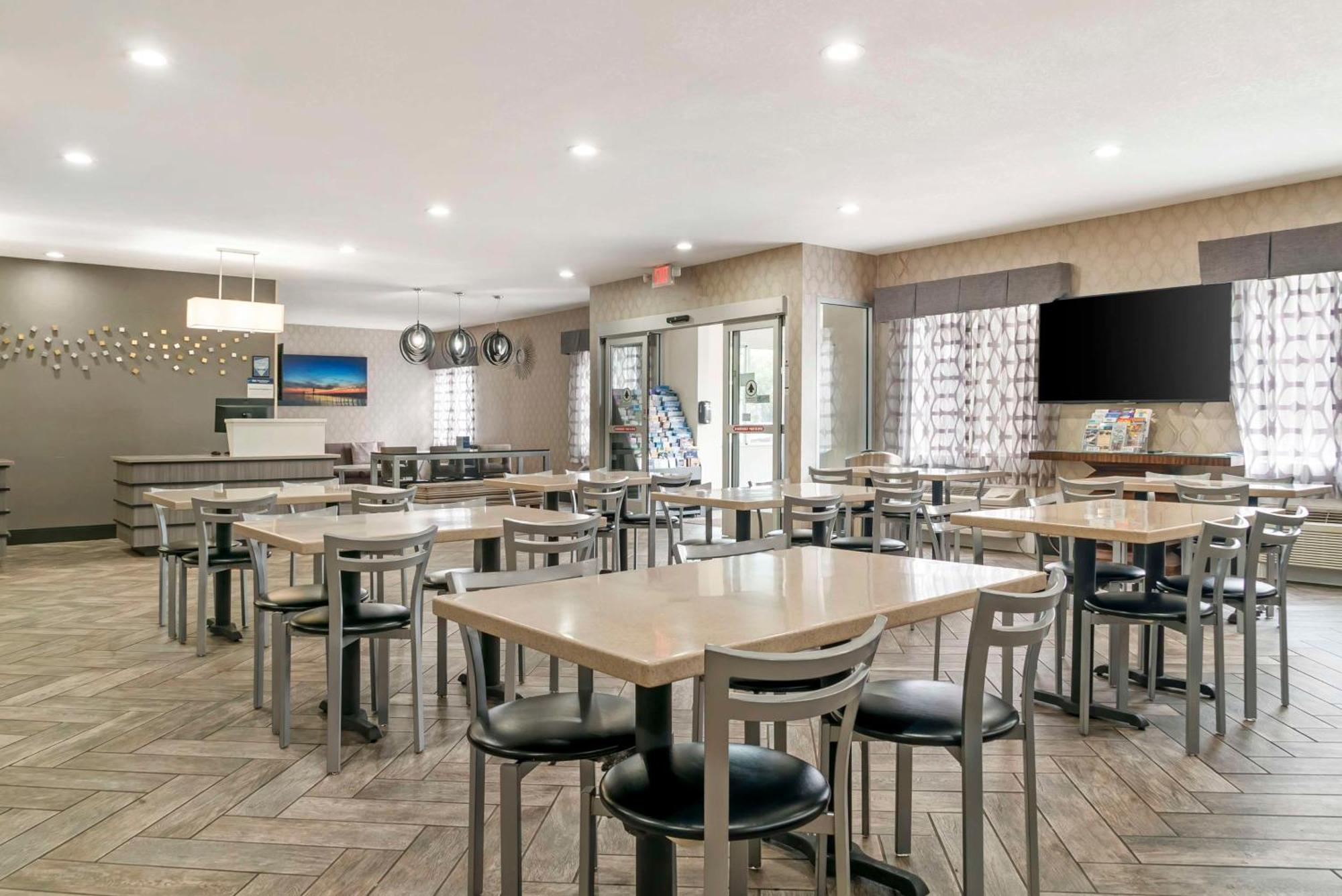 Best Western Beacon Inn Гранд-Хейвен Экстерьер фото