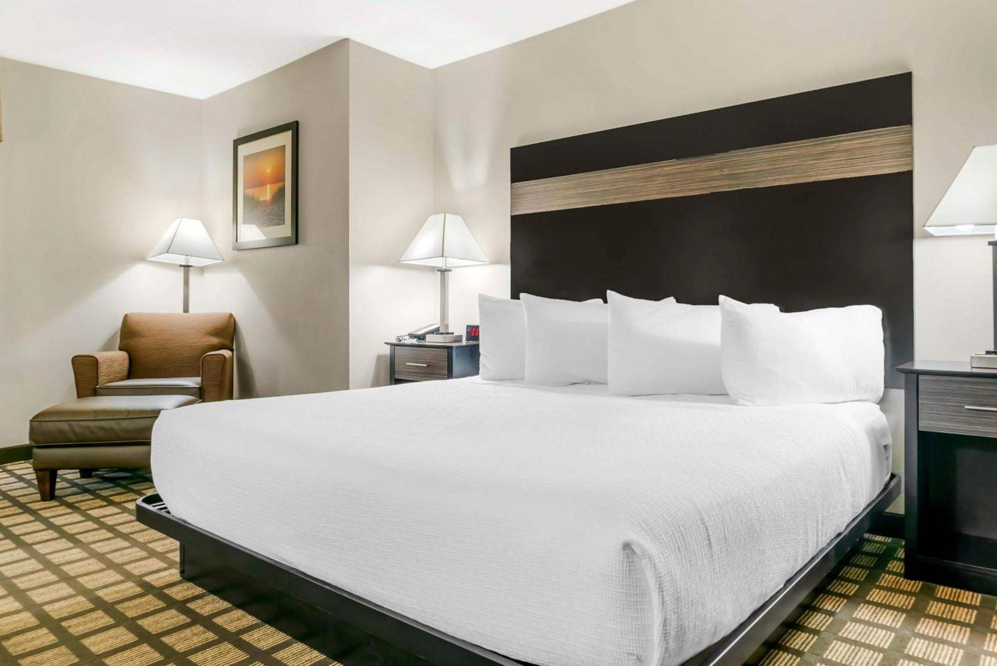 Best Western Beacon Inn Гранд-Хейвен Экстерьер фото